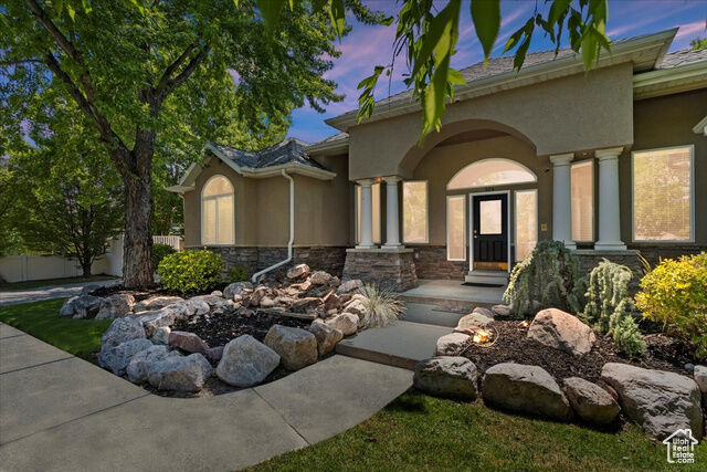 Property Photo: 924 E College St S UT 84117