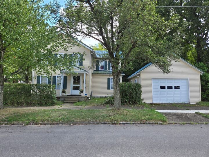 1401 Chestnut Street  City of Franklin PA 16323 photo