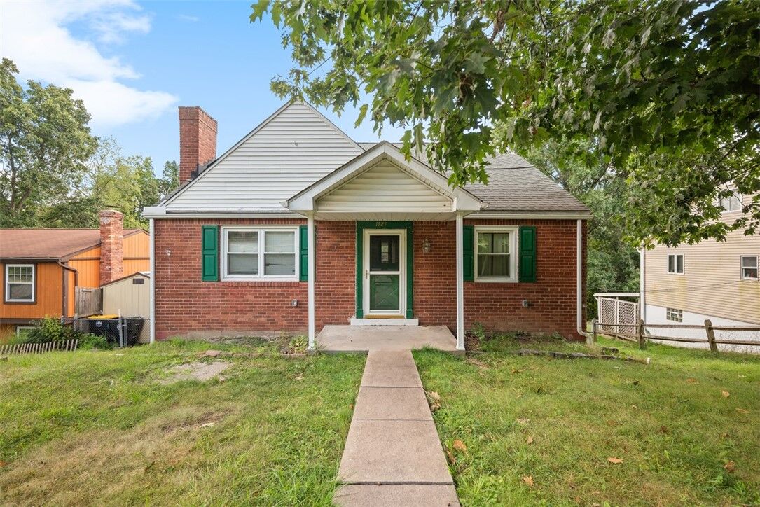 Property Photo: 1127 McKnight Dr PA 15102