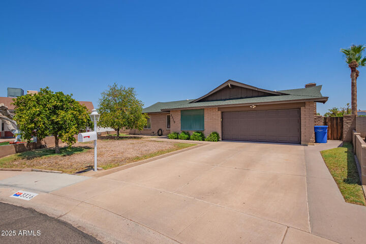 Property Photo:  3316 W Yucca Street  AZ 85029 