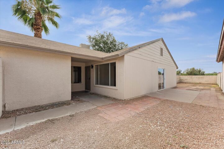 Property Photo: 4335 E Contessa Street AZ 85205