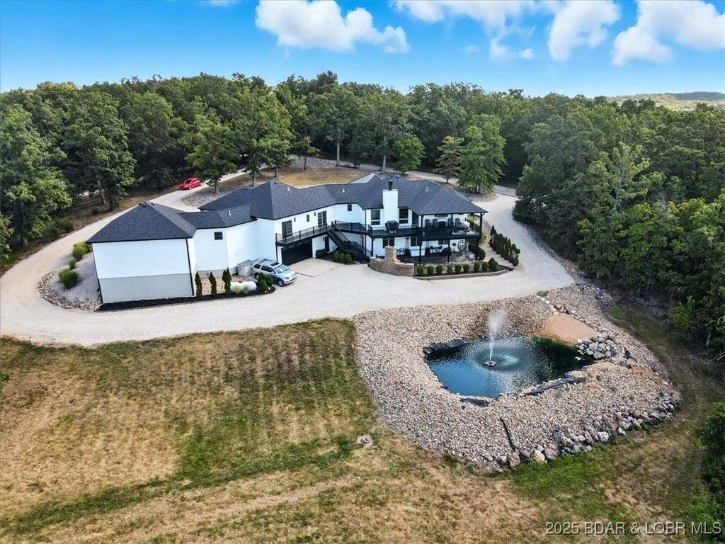 Property Photo: 719 Matson Lane MO 65052-2626