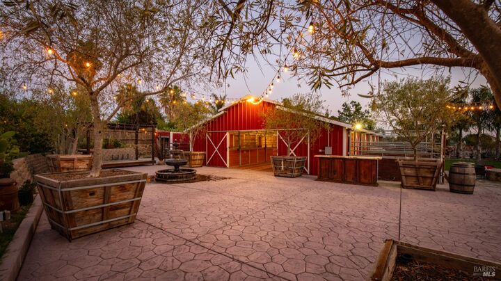 Property Photo:  1880 1916 N Kelly Road  CA 94558 