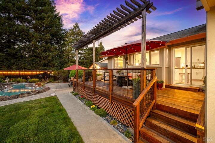 Property Photo: 908 Hudis Street CA 94928
