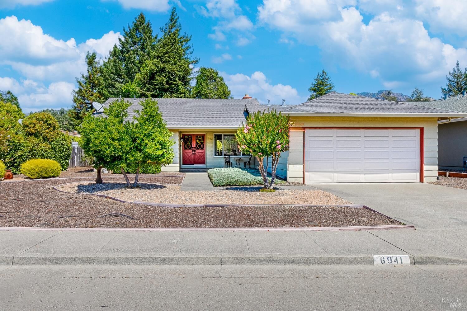 Property Photo:  6941 Oak Leaf Drive  CA 95409 