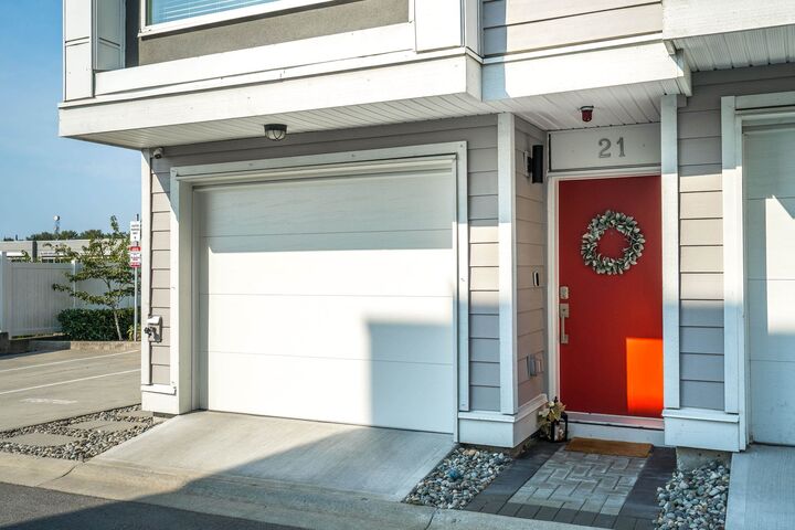 Property Photo:  19628 55A Avenue 21  BC V3A 3X2 