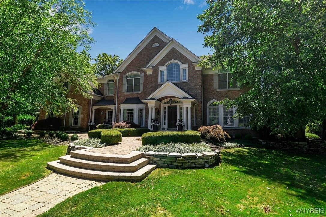 Property Photo:  55 Contessa Court  NY 14221 