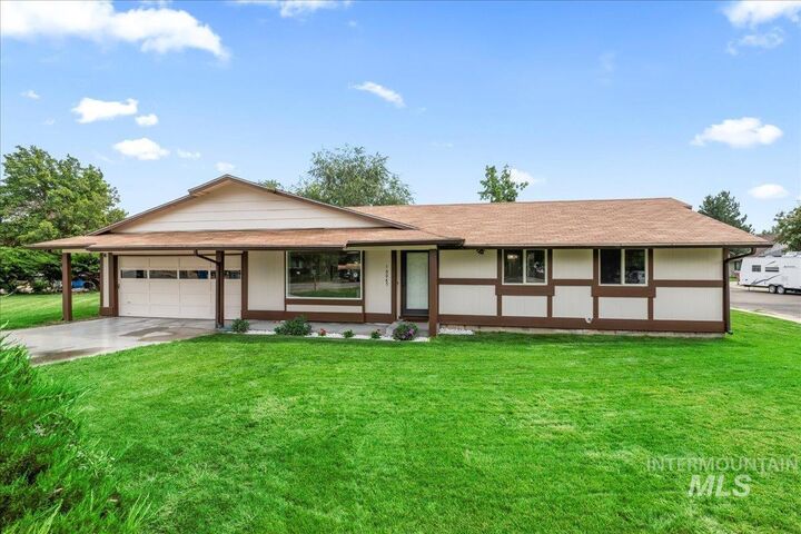 10045 W Sussex Dr  Boise ID 83704 photo