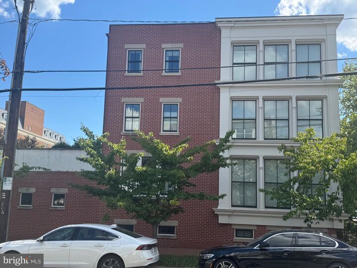 Property Photo: 325 N N. Columbus Street VA 22314