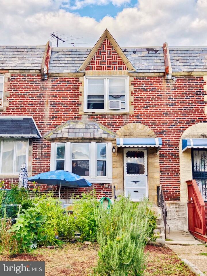 2105 Friendship Street  Philadelphia PA 19149 photo