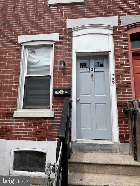 Property Photo:  737 Chain Street  PA 19401 