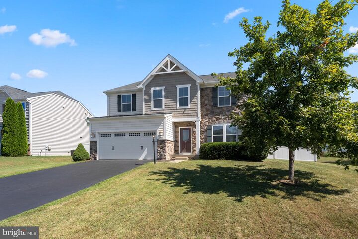 Property Photo: 2411 Walthall Court VA 22408