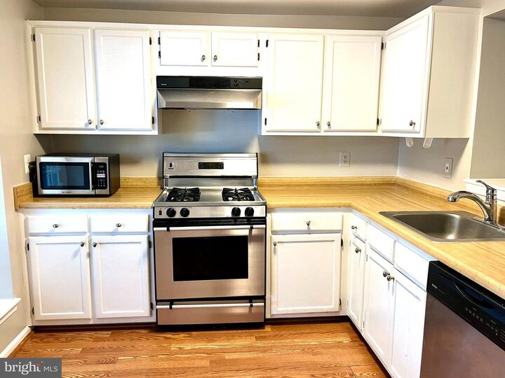 Property Photo: 14316 Little Rocky Mountain Court VA 20120