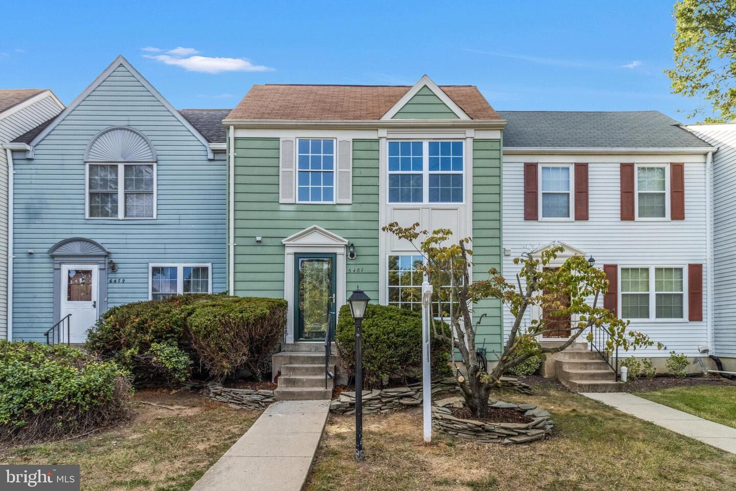 Property Photo: 6481 Linleigh Way VA 22315