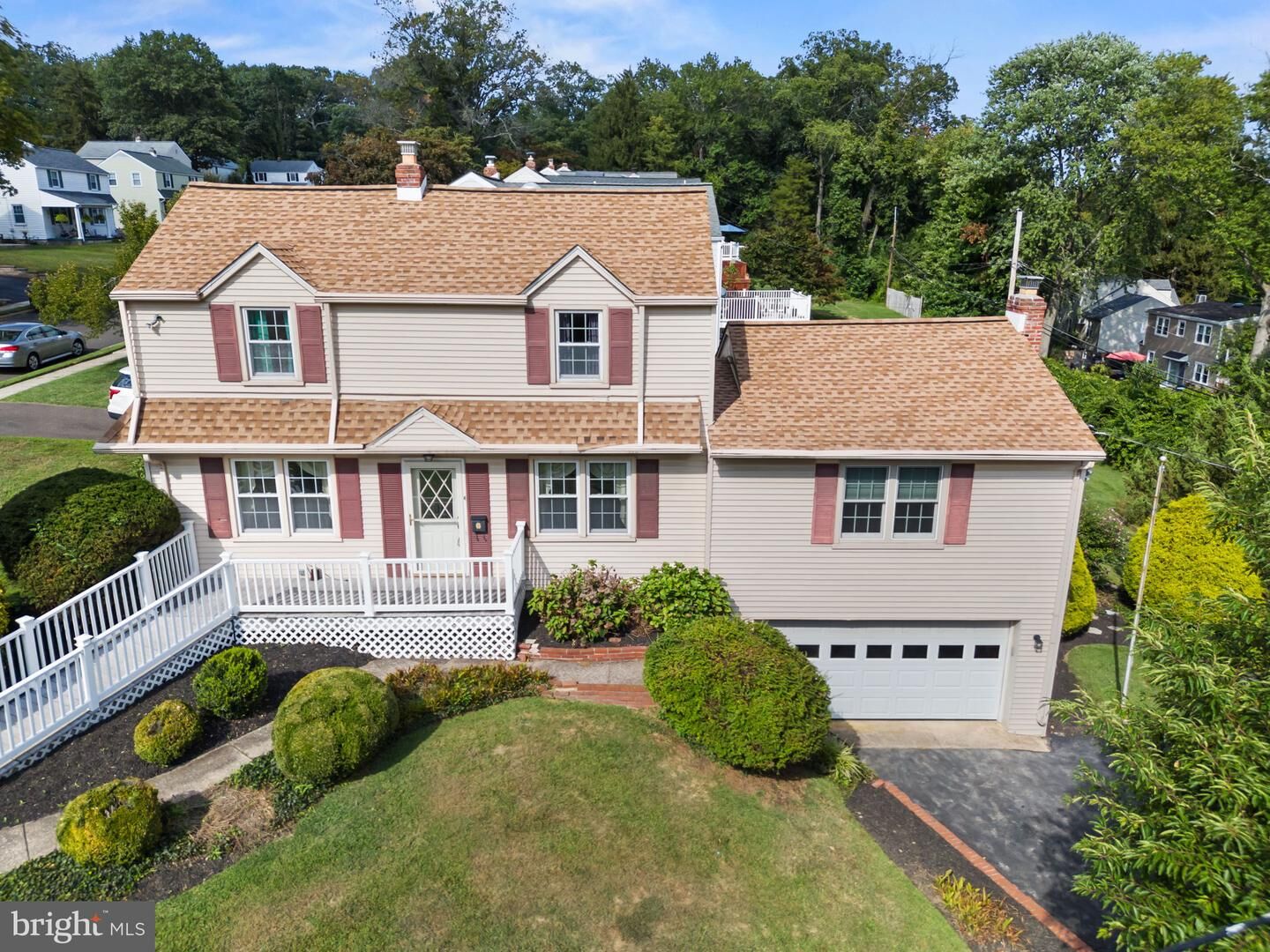 Property Photo: 528 School House Lane PA 19090