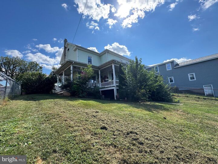 Property Photo: 13 W Market Street PA 17030