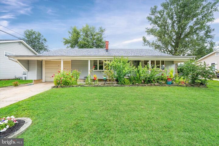 Property Photo:  42 Lynch Farm Drive  DE 19713 