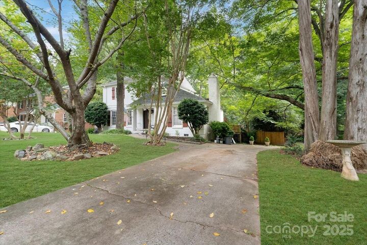 Property Photo: 822 Ingraham Place NC 28270