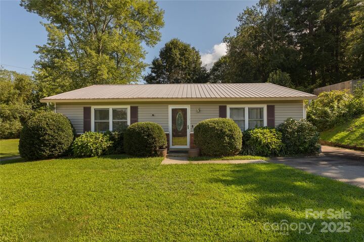 21 Mount Carmel Drive  Asheville NC 28806 photo