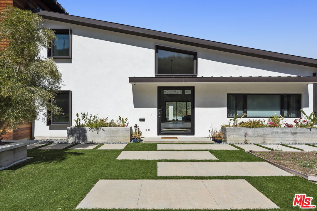 Property Photo: 31830 Lobo Canyon CA 91301