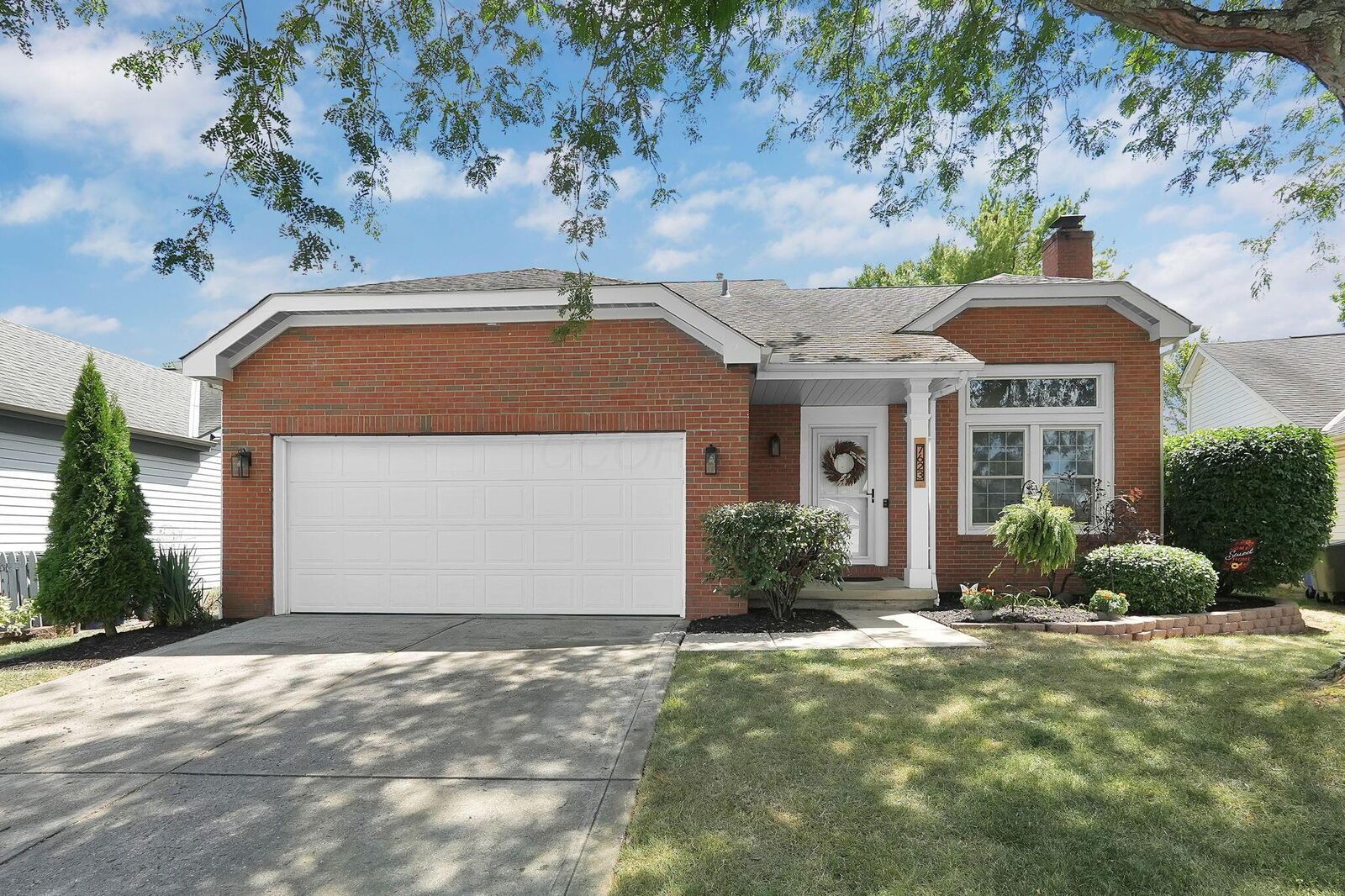 Property Photo: 7623 Kemper Lakes Drive OH 43147