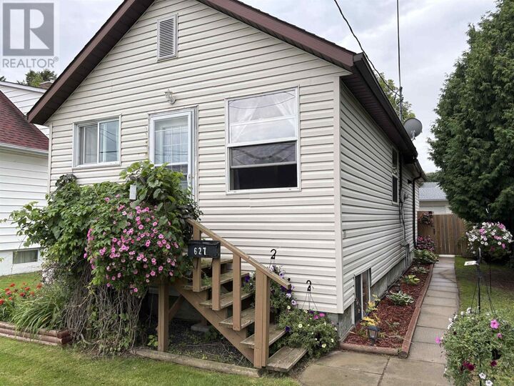 Property Photo: 627 Second St E ON P9A 1N6