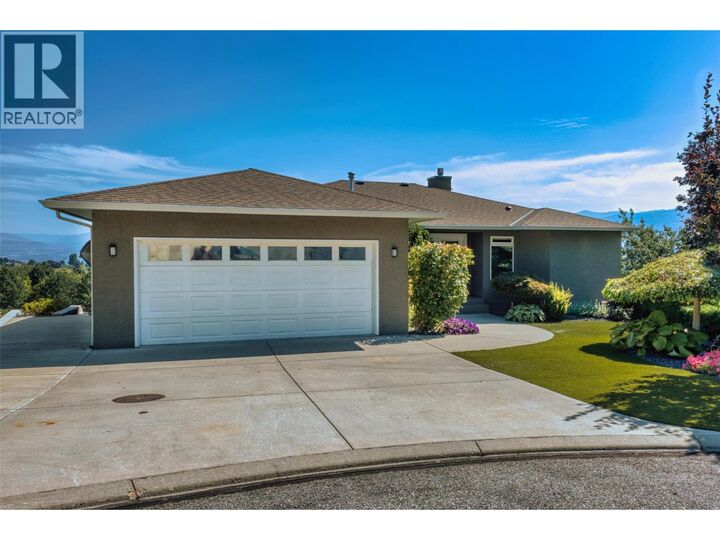 Property Photo: 3333 Chancellor Place 6 BC V4T 2S9