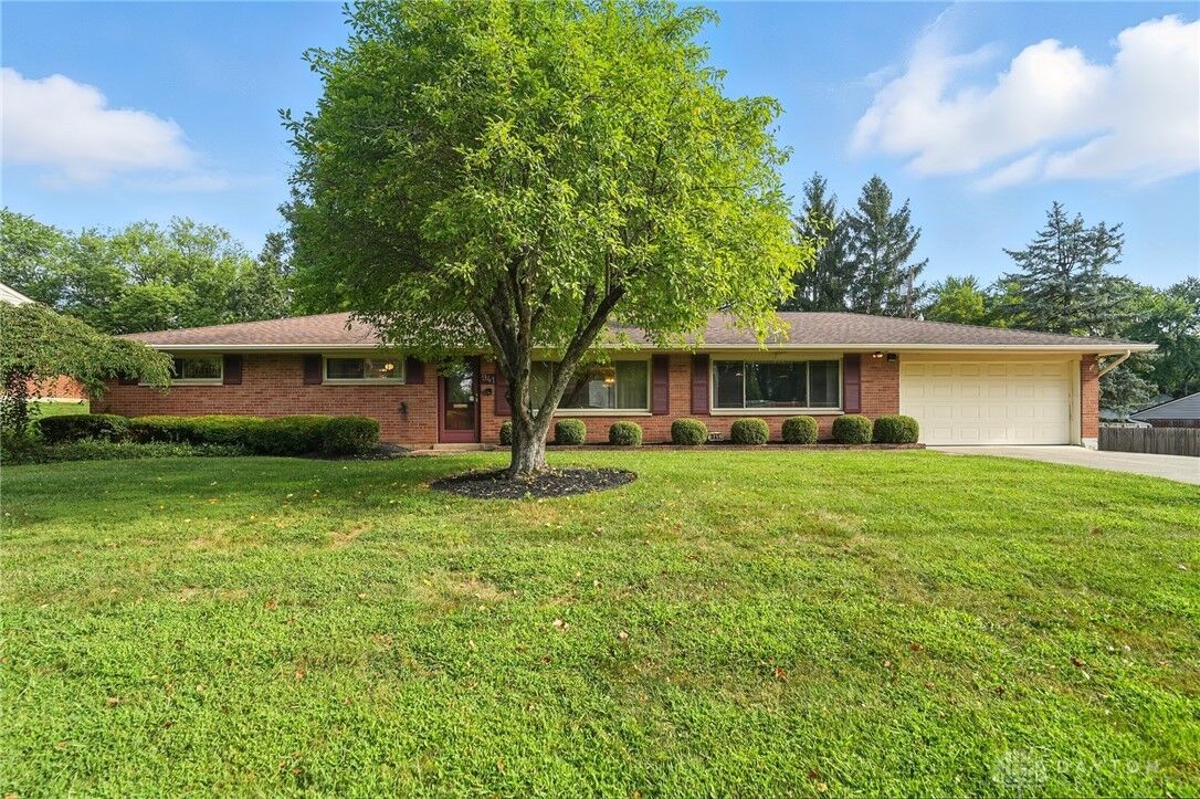 Property Photo: 941 Donson Drive OH 45429