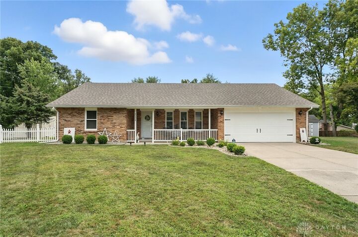 Property Photo:  111 Lynette Court  OH 45050 