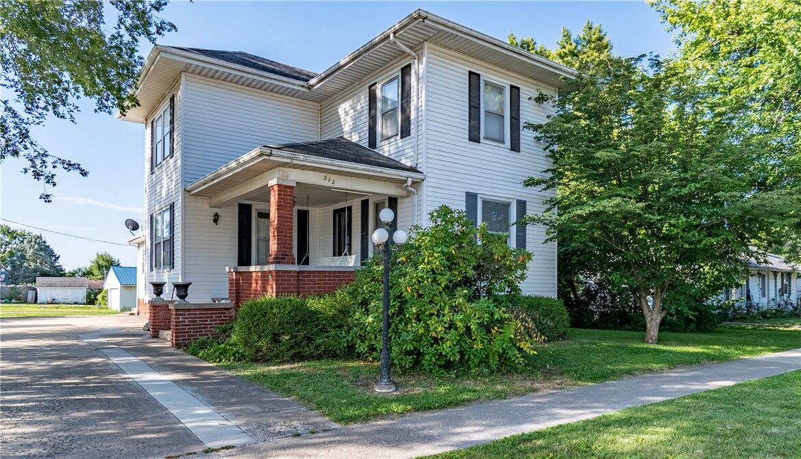 Property Photo: 212 W Main Street IL 61756