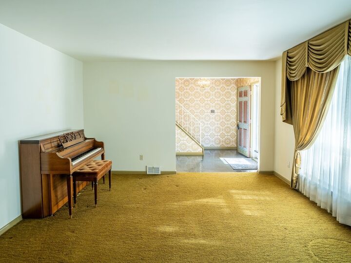 Property Photo:  5425 Heidt Avenue  PA 16509 