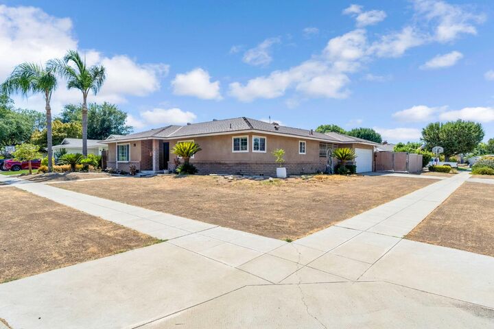 Property Photo:  6737 N Harrison Avenue  CA 93711 