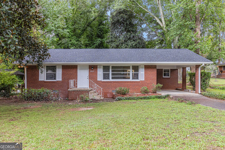 Property Photo:  2025 East Drive  GA 30032 