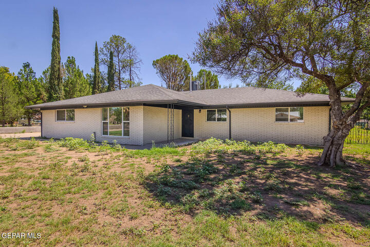 Property Photo: 730 Montclair Drive TX 79932
