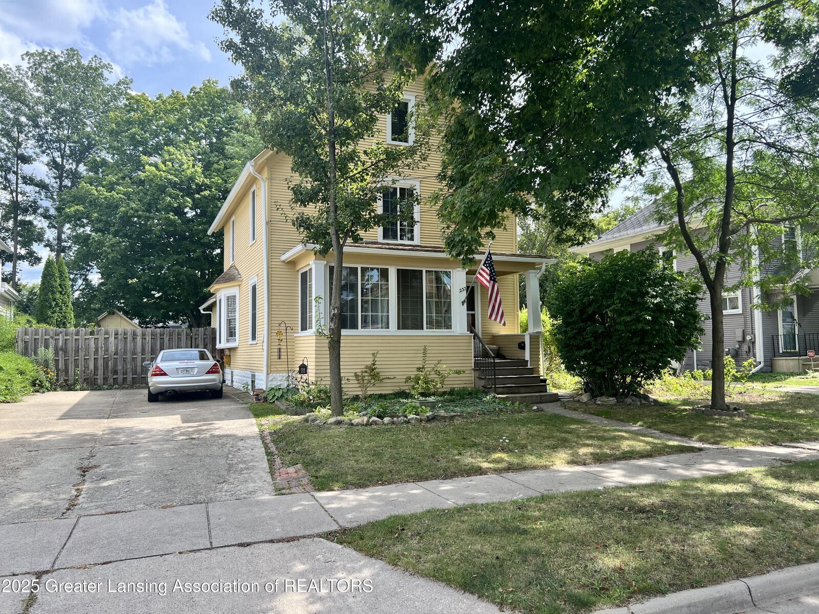 Property Photo: 233 Regent Street MI 48912