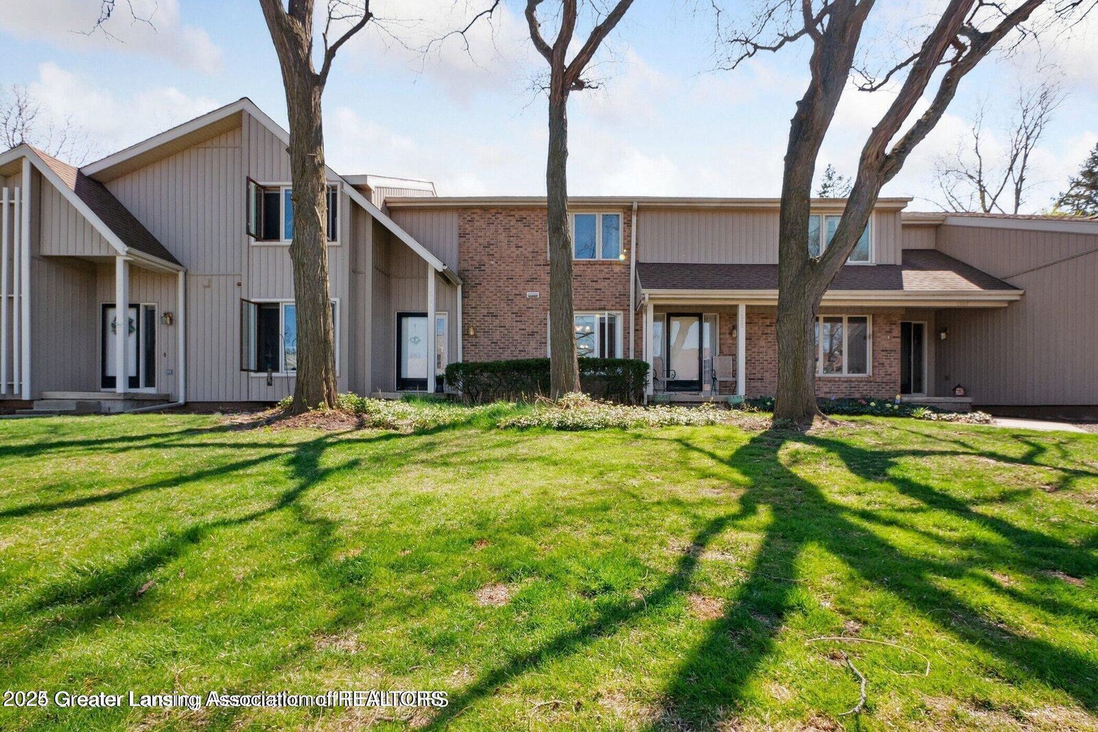 Property Photo:  1283 N Chartwell Carriage Way  MI 48823 
