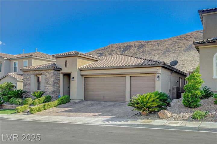 Property Photo: 3943 Reyes Avenue NV 89141
