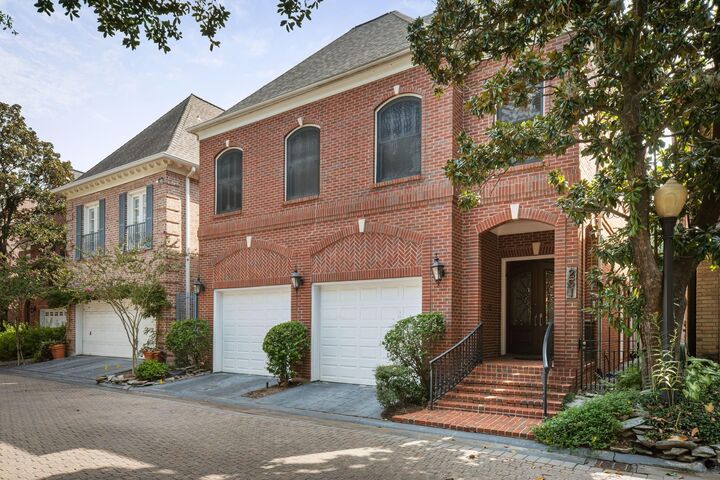 Property Photo: 251 Sugarberry Circle TX 77024