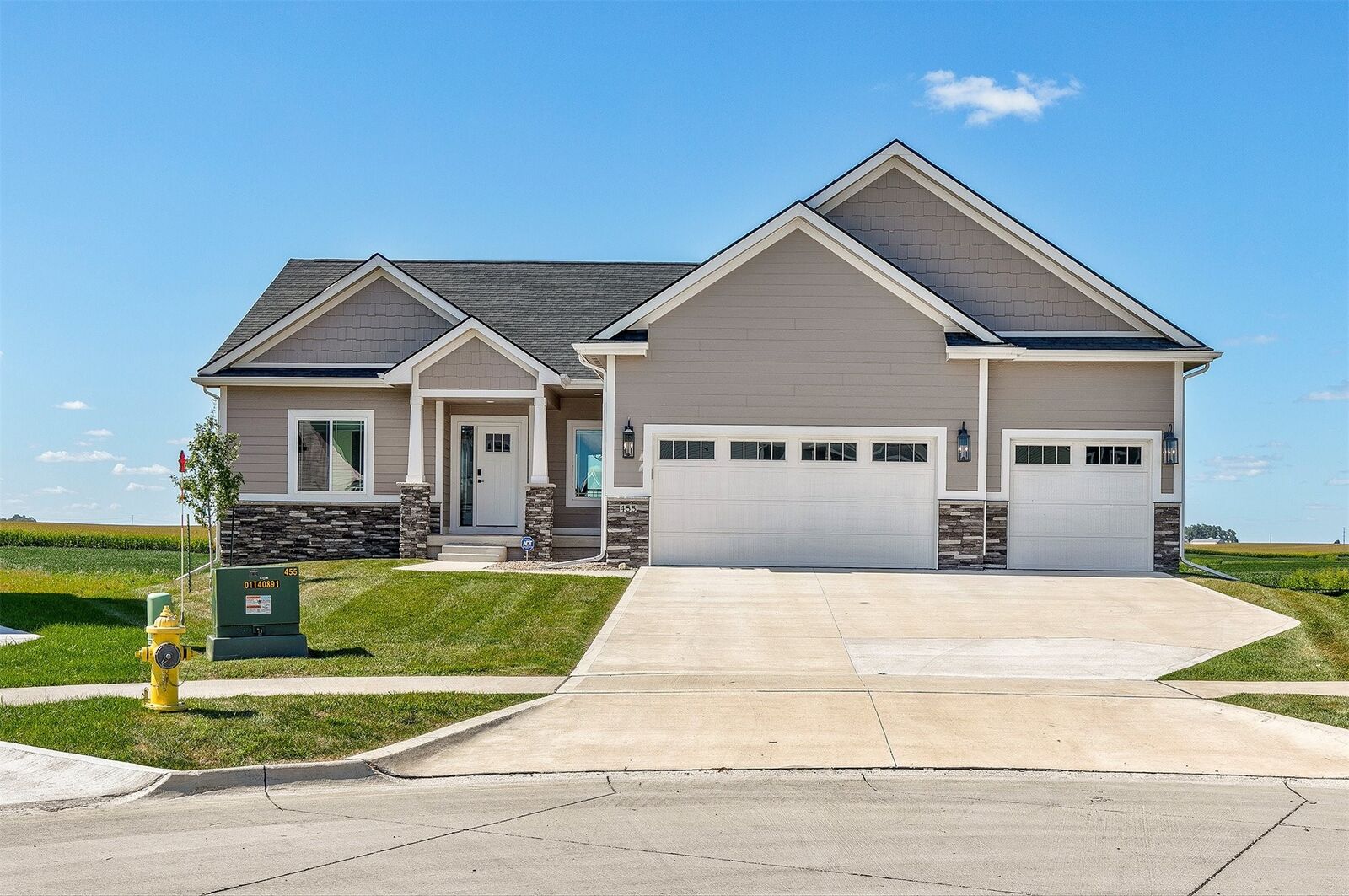 Property Photo:  455 NW Ashley Circle  IA 50263 