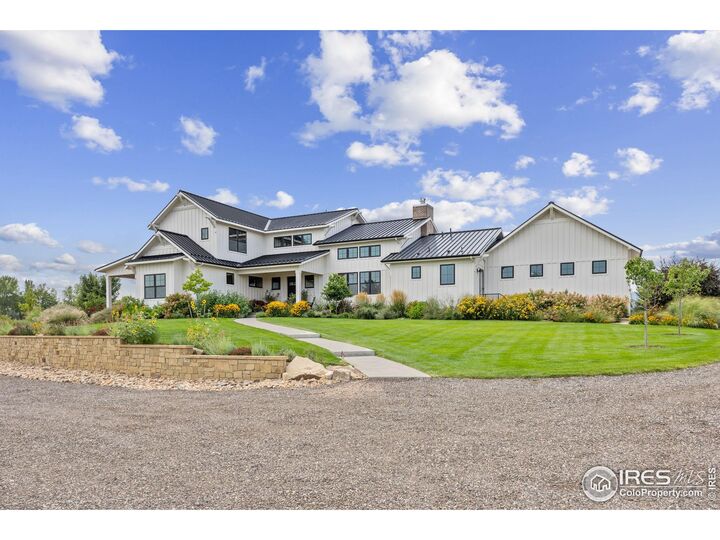 Property Photo: 5794 Jackdaw Dr CO 80537