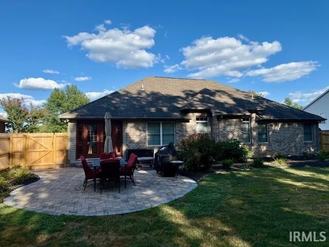 Property Photo: 2933 Oak Trail Drive IN 47630