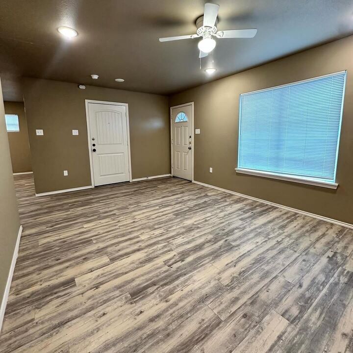 Property Photo: 1012 David Avenue TX 79403