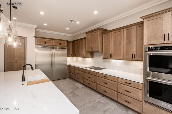 Property Photo:  6323 Avienda De Las Colinas  AZ 86406 