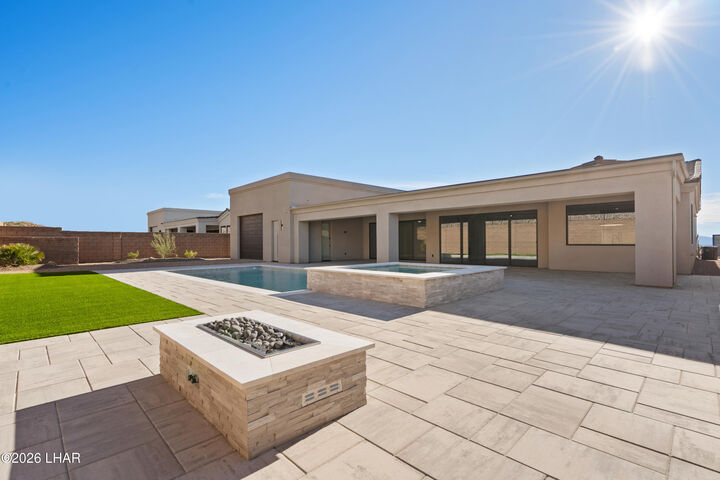 Property Photo:  6323 Avienda De Las Colinas  AZ 86406 