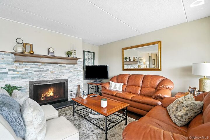 Property Photo:  300 High Point Drive Ph4  NY 10530 