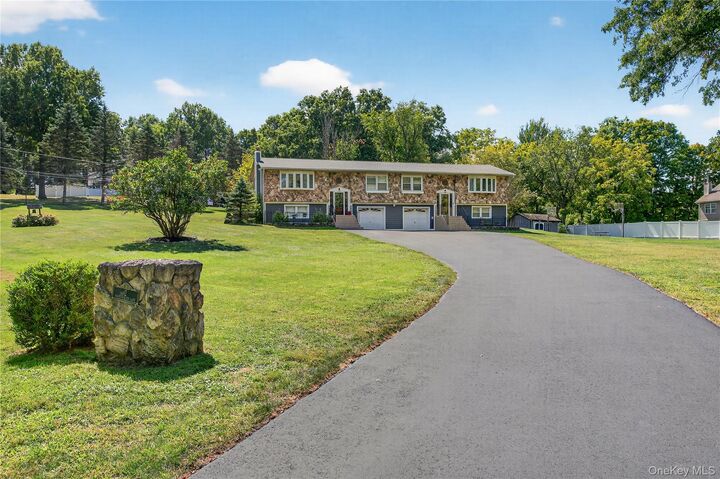 Property Photo:  2 Mockingbird Lane  NY 10992 