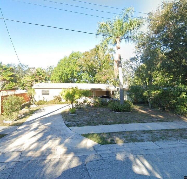Property Photo: 5013 S Hesperides Street FL 33611