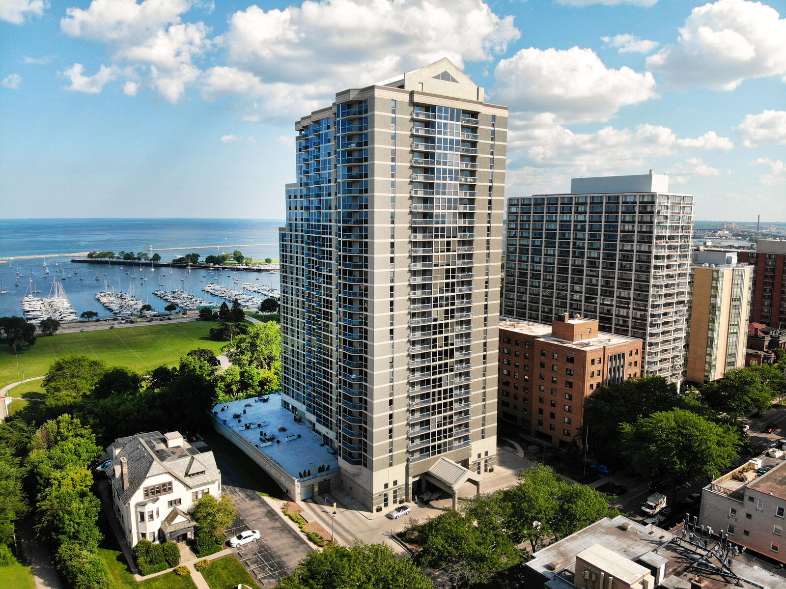 Property Photo:  1660 N Prospect Ave 507  WI 53202 