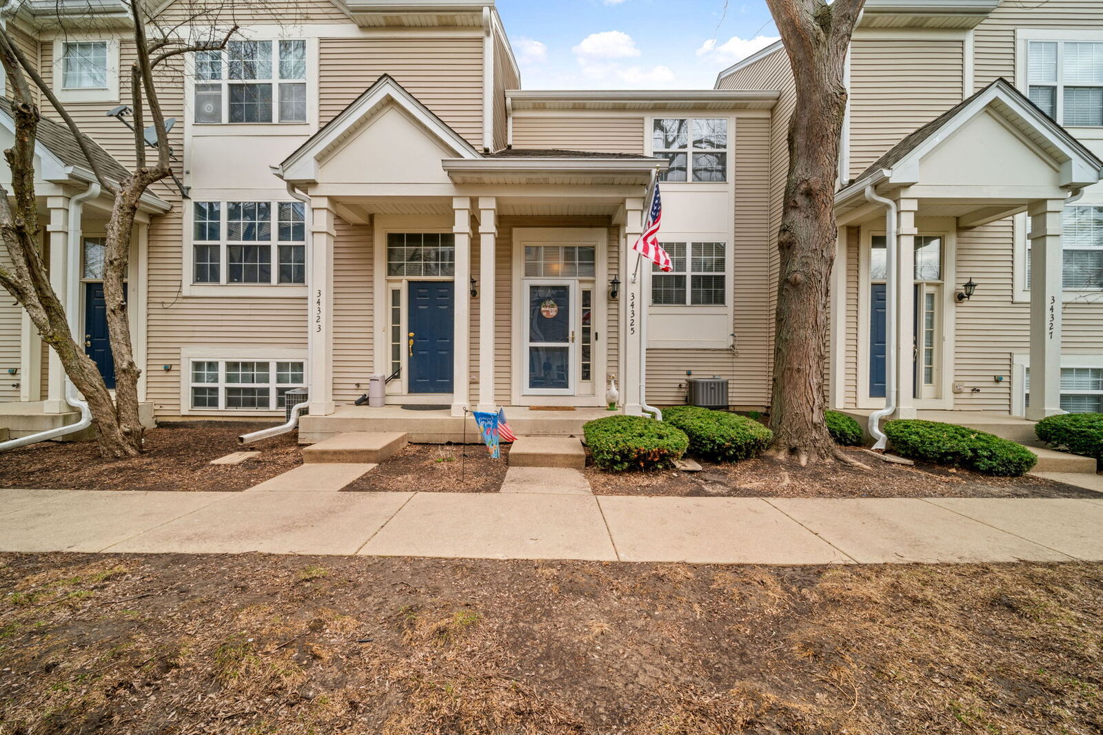 Property Photo: 34325 N Barberry Road IL 60073
