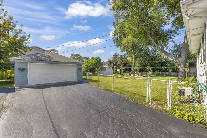 Property Photo: 428 S Warwick Avenue IL 60559